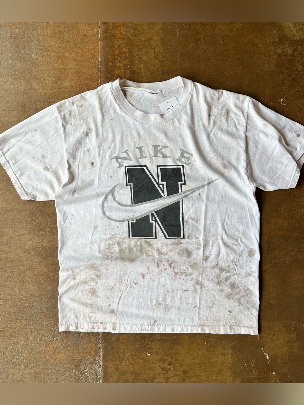 Nike Vintage 90s Distressed Thrashed Swoosh Logo White Boxy Fit T-Shirt Large L